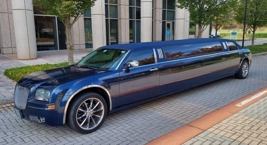 Limo & Party Bus Fleet | Safari Limousine | Raleigh, NC